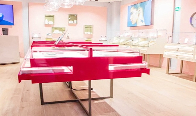 La marca de joyería Tous abrió nueva flagship store en el Centro Comercial Andino